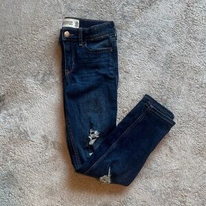 Abercrombie Kids Dark Blue Distressed Skinny Jeans- size 7/8, Long